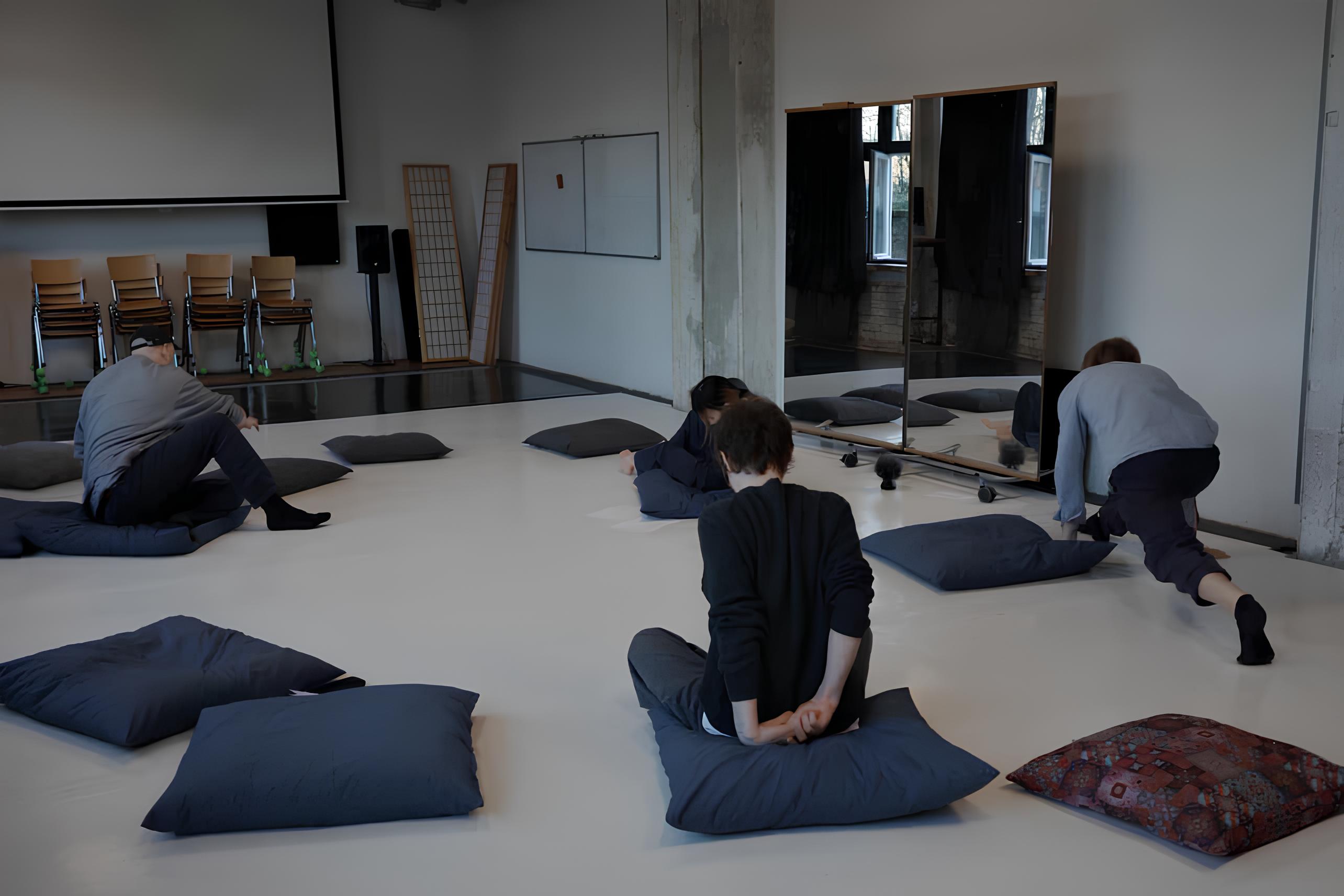 teachyourselftofly session, seated circle